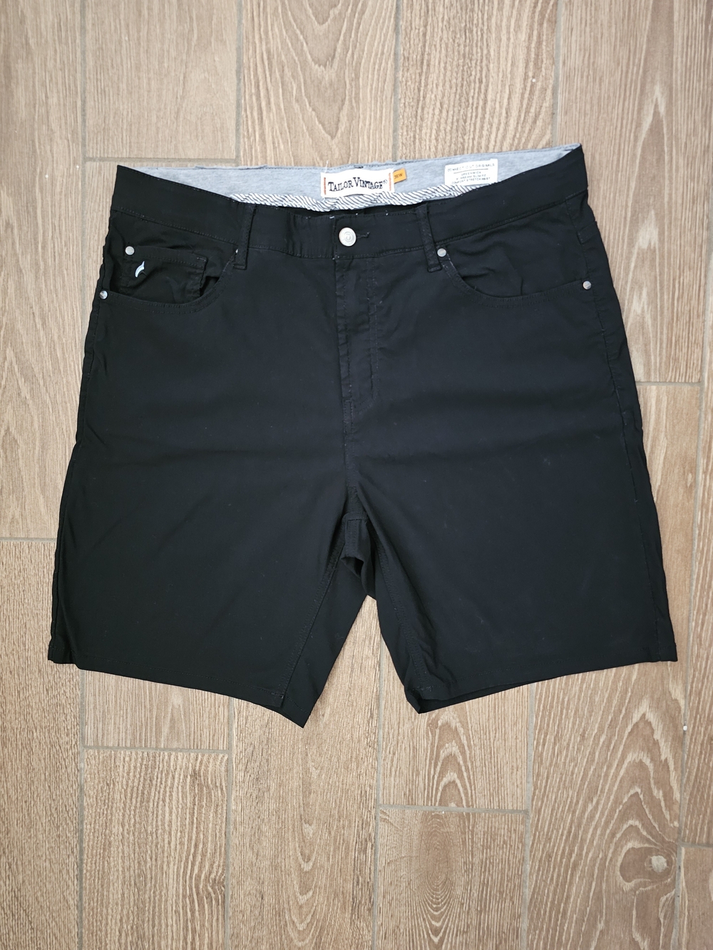 Tailor Vintage Men's Black Flat Front Shorts